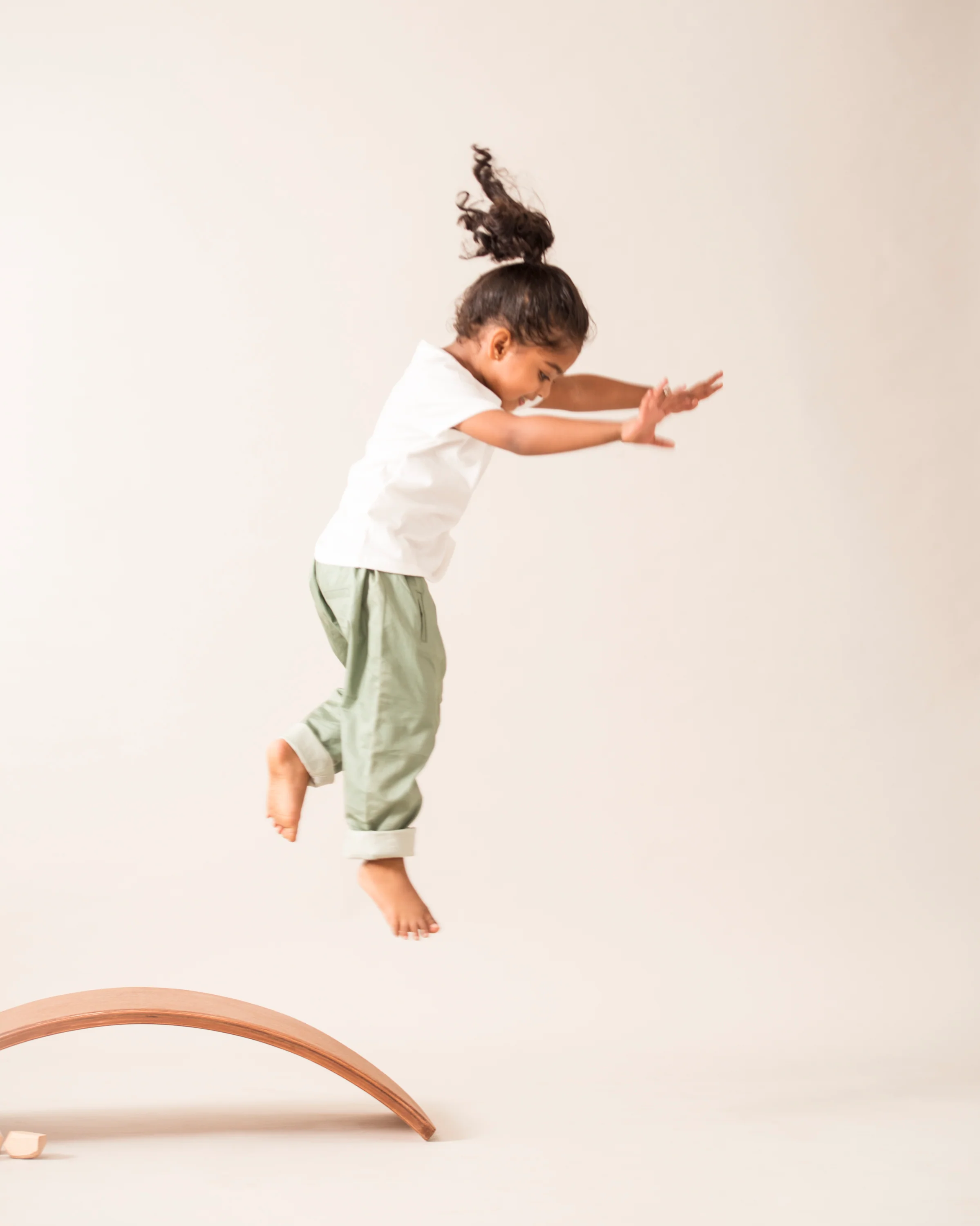 Curvy Board 2.0 - Cork Lined Balance Board - Image 5