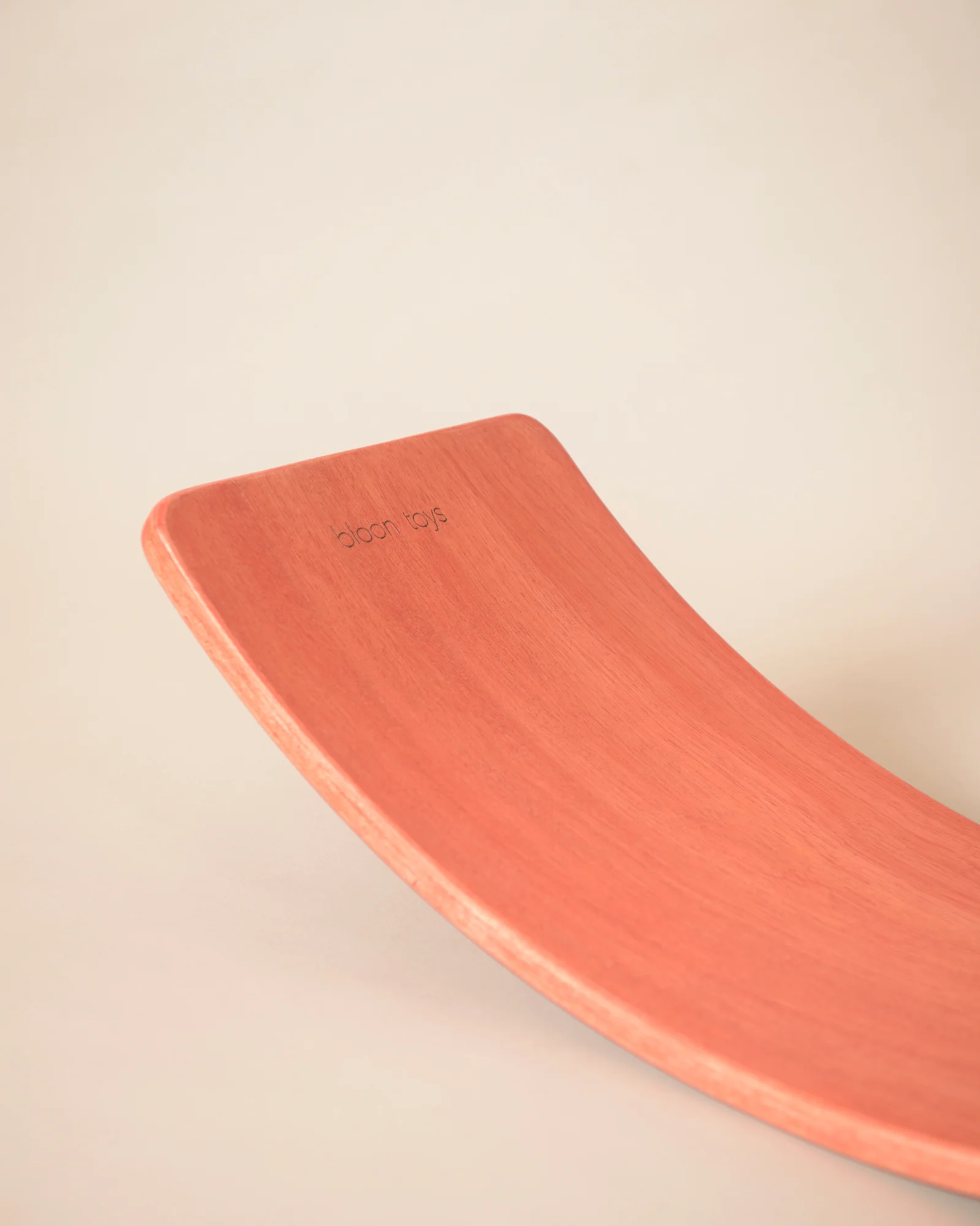 Curvy board 2.0 (Cork-Lined Balance Board in Madder Red) - Image 3